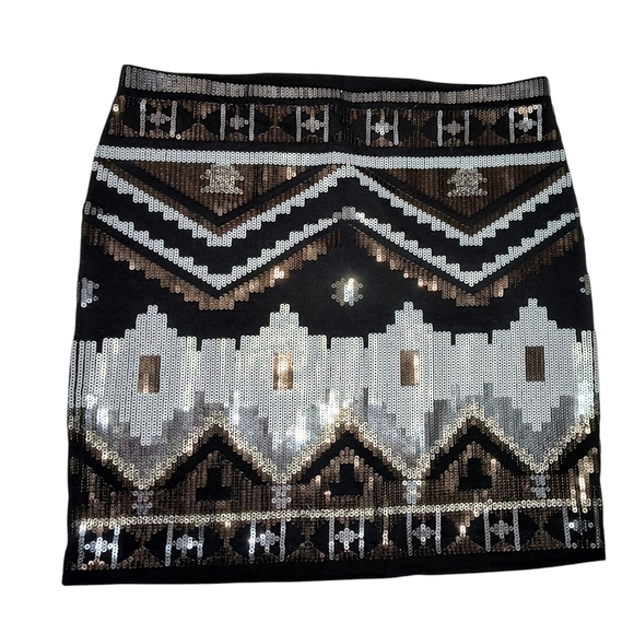 Express Black and White Sequin Metallic Aztec Tribal Stretchy Mini Skirt M NWT - Picture 2 of 9
